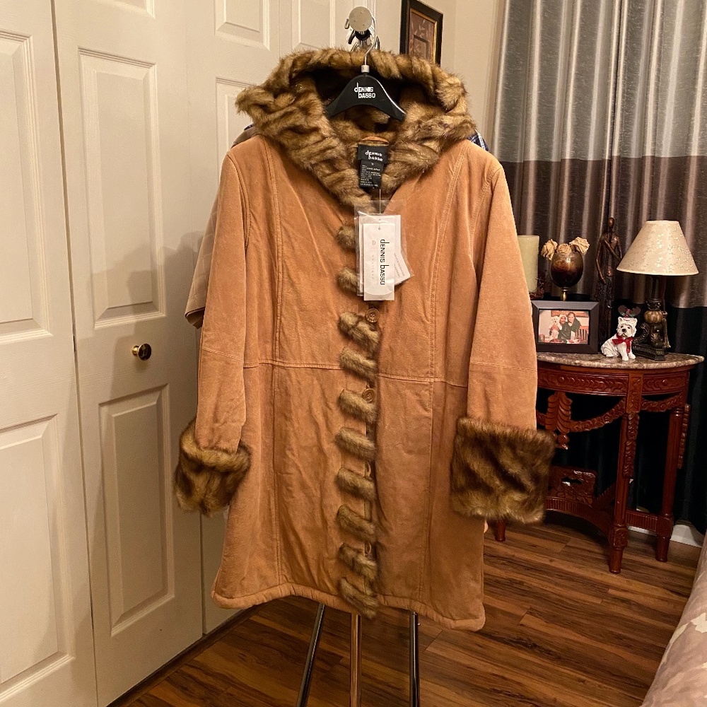 DENNIS BASSO GENUINE LEATHER COAT